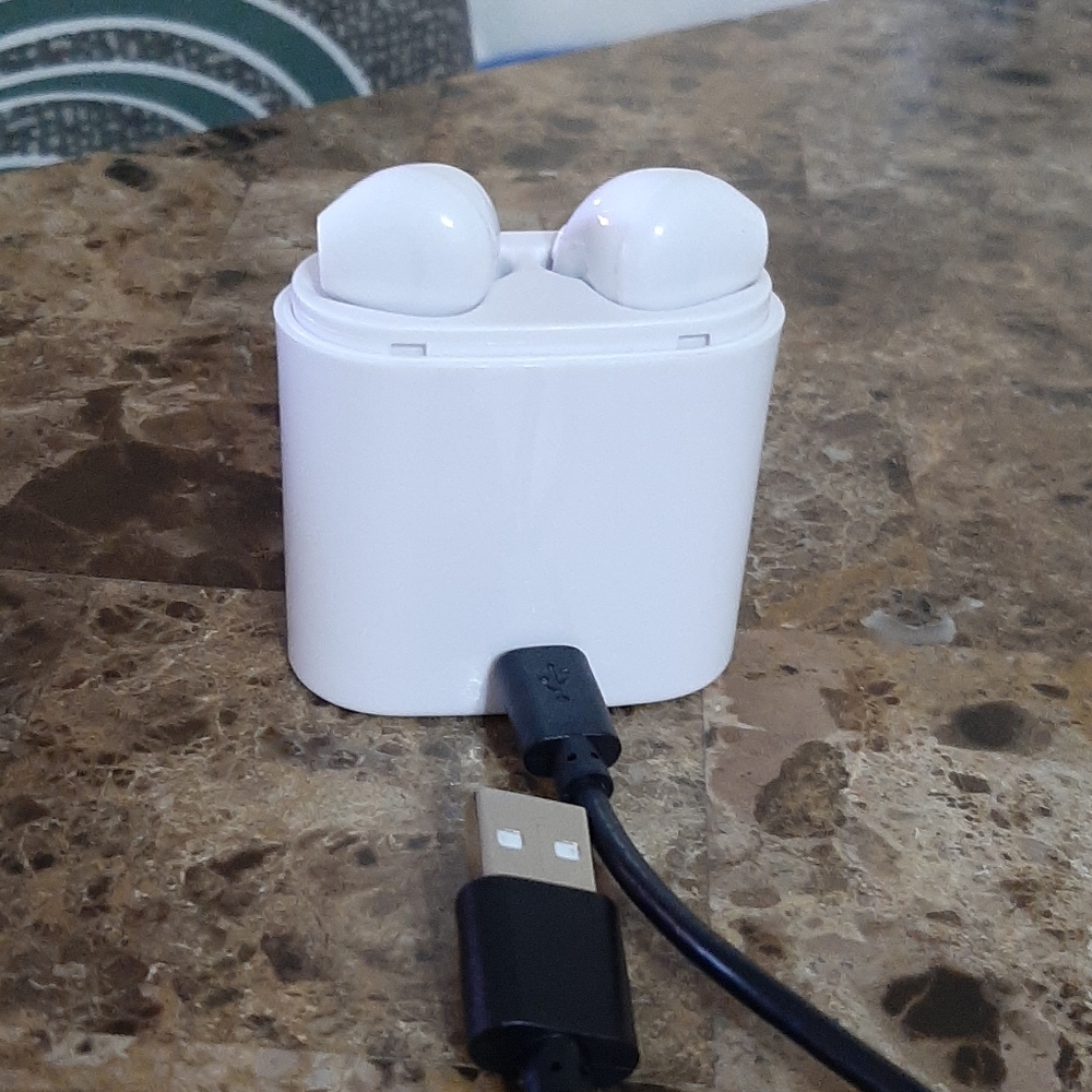 Wireless earbuds - Picture 6 of 6